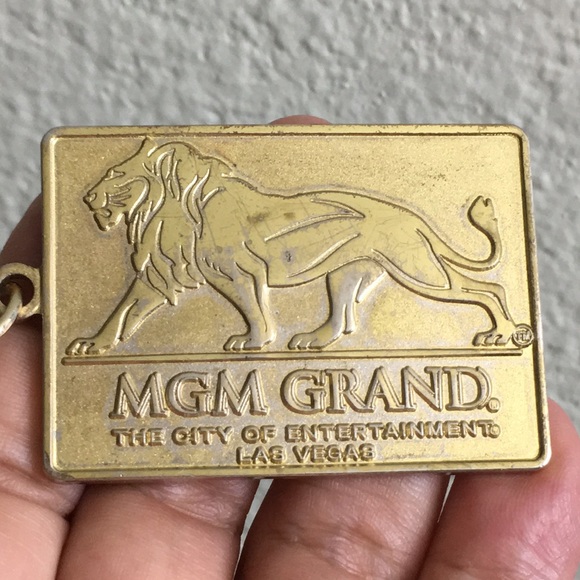 🖤Vtg MGM GRAND big charm/pendant - Picture 2 of 13
